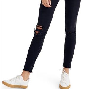 Madewell 9” high rise skinny- black- frayed ankle- Size 27
